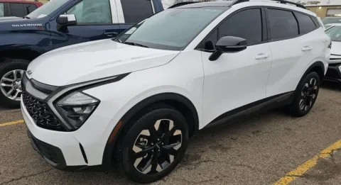 White 2023 Kia Sportage X-Line for sale in Holland, MI