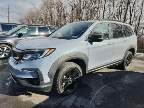 More photos of 2022 Honda Pilot TrailSport at Zeigler Kia of Holland, MI