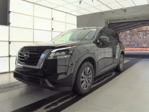 More photos of 2025 Nissan Pathfinder SV at Zeigler Kia of Holland, MI