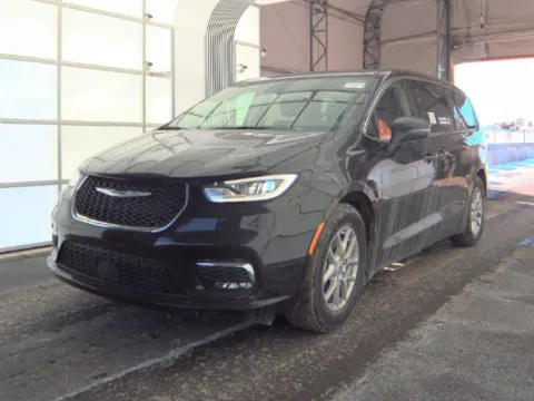 More photos of 2024 Chrysler Pacifica Touring L at Zeigler Kia of Holland, MI