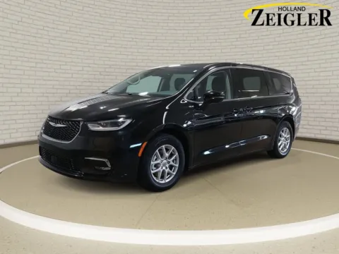 Black 2024 Chrysler Pacifica Touring L for sale in Holland, MI