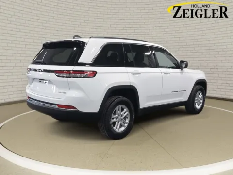 More photos of 2023 Jeep Grand Cherokee Laredo at Zeigler Kia of Holland, MI