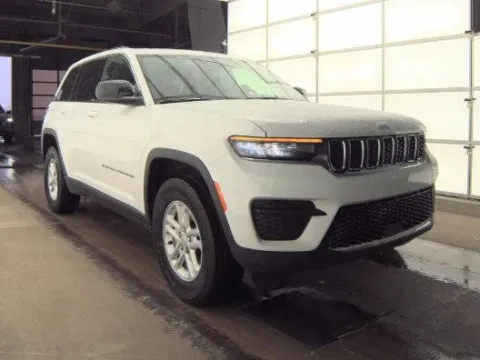 More photos of 2023 Jeep Grand Cherokee Laredo at Zeigler Kia of Holland, MI