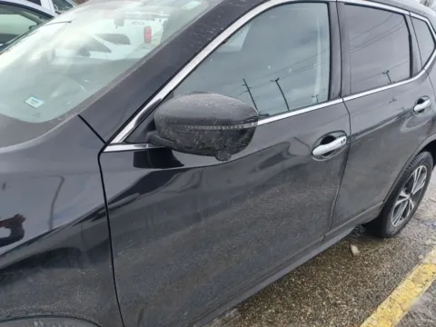 More photos of 2020 Nissan Rogue SV at Zeigler Kia of Holland, MI