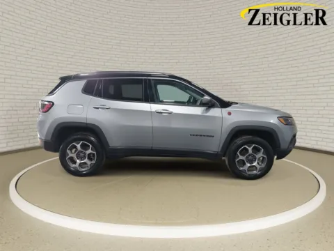 More photos of 2022 Jeep Compass Trailhawk at Zeigler Kia of Holland, MI