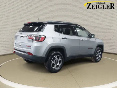 More photos of 2022 Jeep Compass Trailhawk at Zeigler Kia of Holland, MI