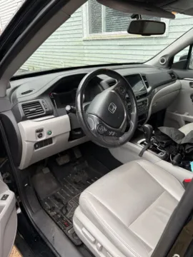 More photos of 2018 Honda Pilot EX-L at Zeigler Kia of Holland, MI