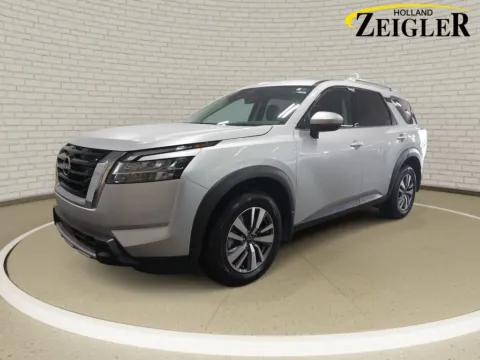 Silver 2024 Nissan Pathfinder SL for sale in Holland, MI
