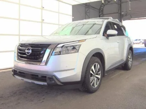 More photos of 2024 Nissan Pathfinder SL at Zeigler Kia of Holland, MI