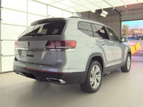 More photos of 2022 Volkswagen Atlas 3.6L V6 SE w/Technology at Zeigler Kia of Holland, MI