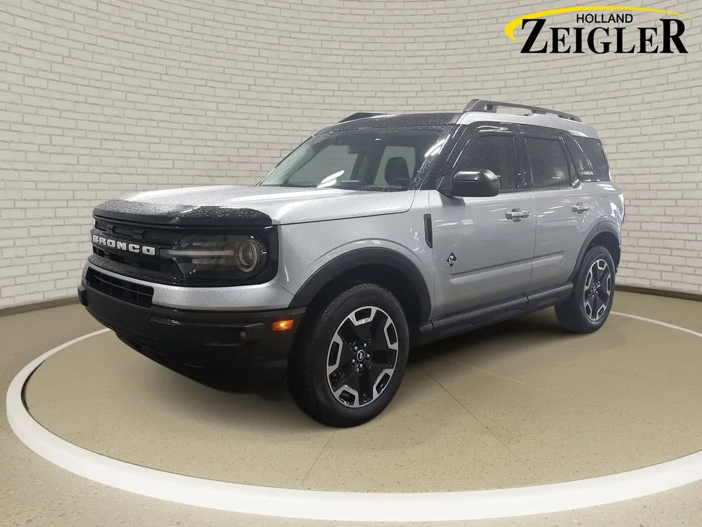Silver 2023 Ford Bronco Sport Outer Banks for sale in Holland, MI