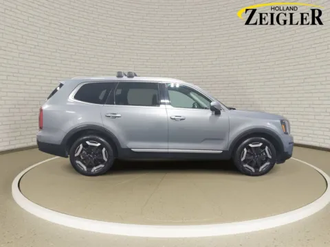 More photos of 2025 Kia Telluride S at Zeigler Kia of Holland, MI