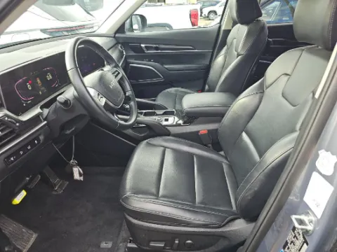 Photos of 2025 Kia Telluride S for sale in Holland, MI at Zeigler Kia of Holland