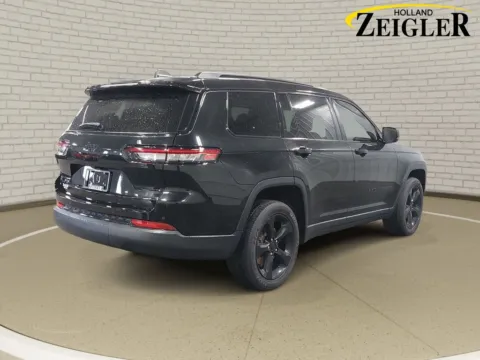 More photos of 2023 Jeep Grand Cherokee L Altitude at Zeigler Kia of Holland, MI