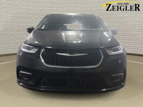 Photos of 2025 Chrysler Pacifica Select for sale in Holland, MI at Zeigler Kia of Holland