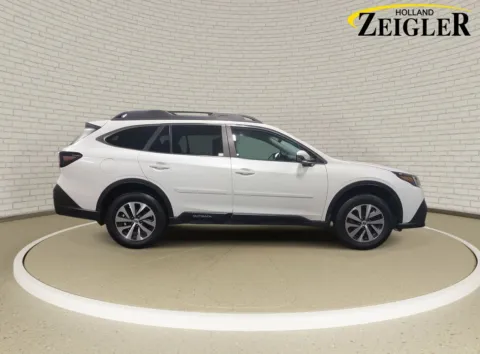 More photos of 2022 Subaru Outback Premium at Zeigler Kia of Holland, MI