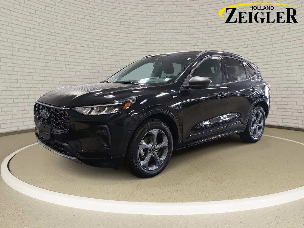 Black 2023 Ford Escape ST-Line for sale in Holland, MI