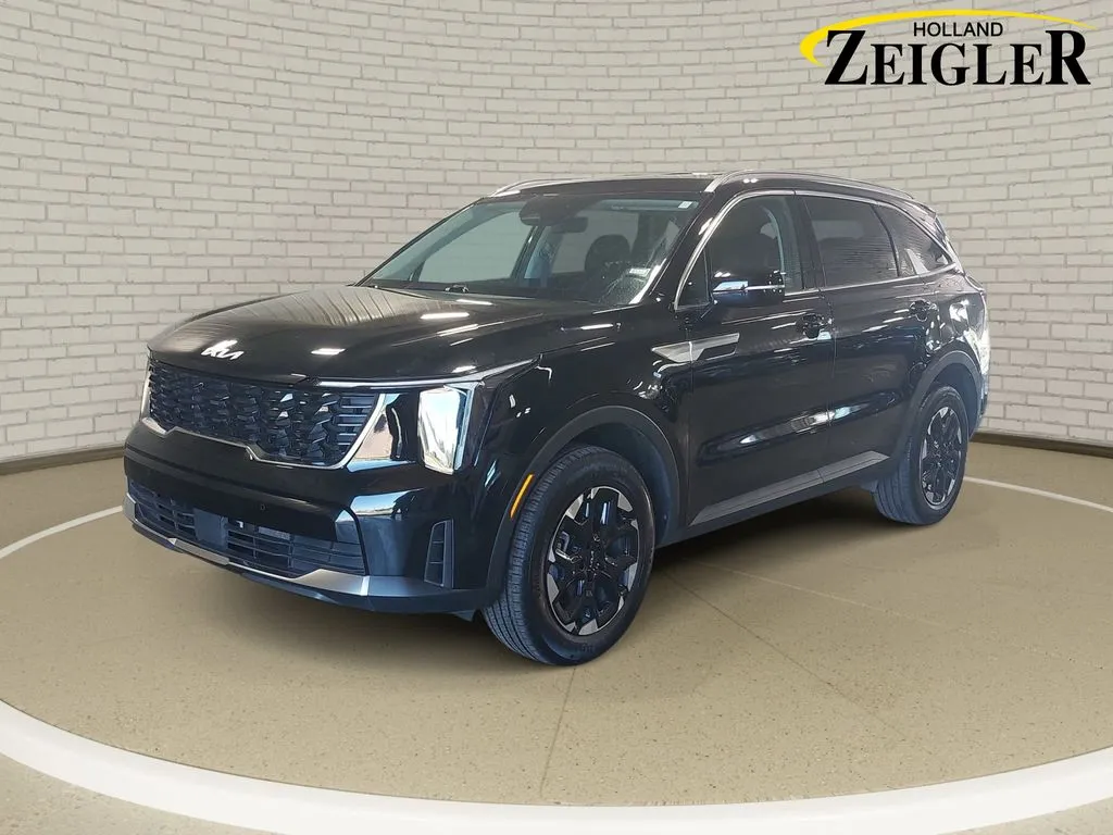 Black 2024 Kia Sorento S for sale in Holland, MI