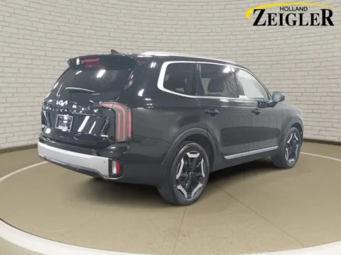 More photos of 2023 Kia Telluride EX at Zeigler Kia of Holland, MI