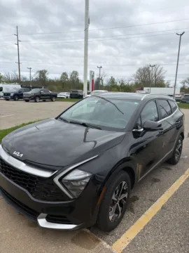 Photos of 2023 Kia Sportage Hybrid EX for sale in Holland, MI at Zeigler Kia of Holland