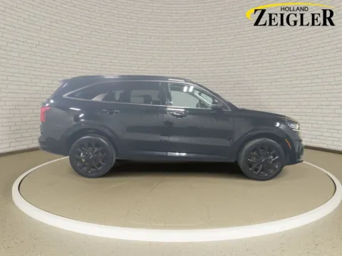 More photos of 2022 Kia Sorento SX at Zeigler Kia of Holland, MI