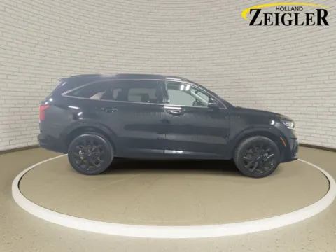 More photos of 2022 Kia Sorento SX at Zeigler Kia of Holland, MI