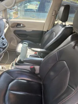 More photos of 2017 Chrysler Pacifica Touring L Plus at Zeigler Kia of Holland, MI