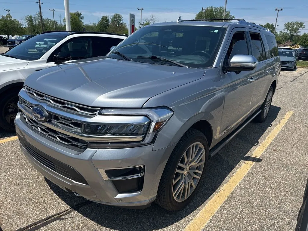 2023 Ford Expedition Platinum MAX 4x4's photo