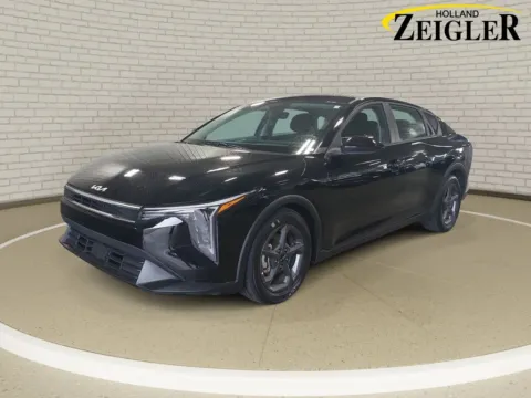 Black 2025 Kia K4 LXS for sale in Holland, MI