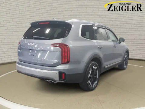 More photos of 2024 Kia Telluride S at Zeigler Kia of Holland, MI