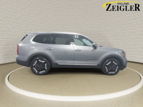 More photos of 2024 Kia Telluride S at Zeigler Kia of Holland, MI