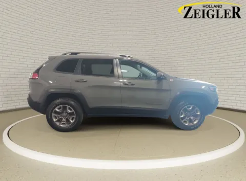More photos of 2019 Jeep Cherokee Trailhawk at Zeigler Kia of Holland, MI
