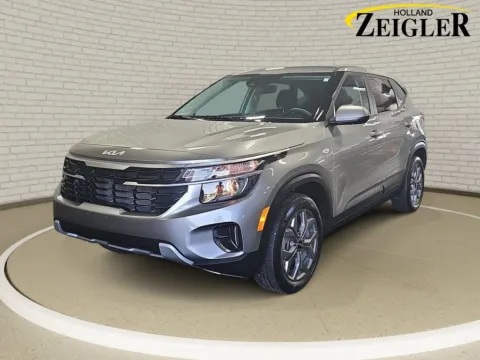 Gray 2024 Kia Seltos LX for sale in Holland, MI