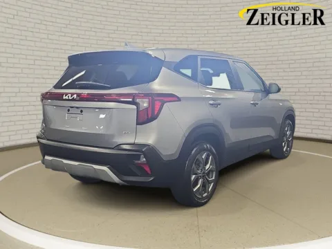More photos of 2024 Kia Seltos LX at Zeigler Kia of Holland, MI