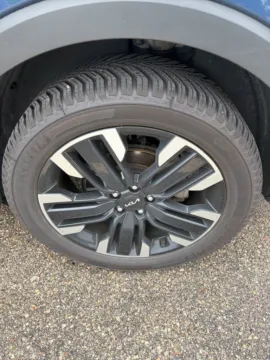 More photos of 2024 Kia Telluride SX at Zeigler Kia of Holland, MI