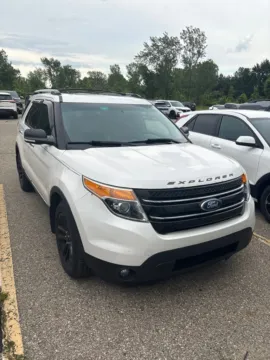 White 2014 Ford Explorer XLT for sale in Holland, MI