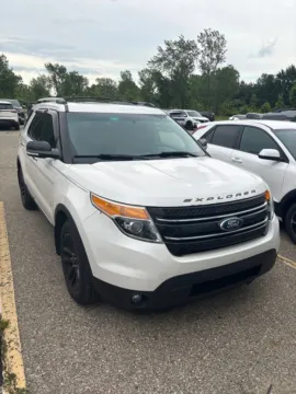 White 2014 Ford Explorer XLT for sale in Holland, MI