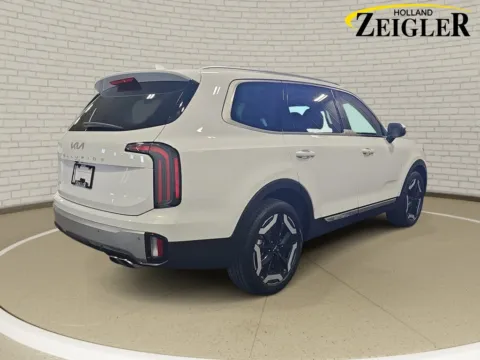 More photos of 2023 Kia Telluride EX at Zeigler Kia of Holland, MI