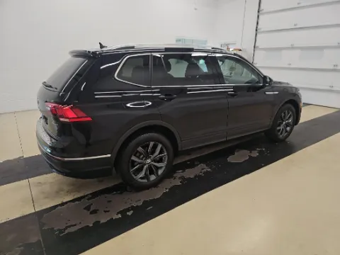 More photos of 2022 Nissan Frontier SV at Zeigler Kia of Holland, MI