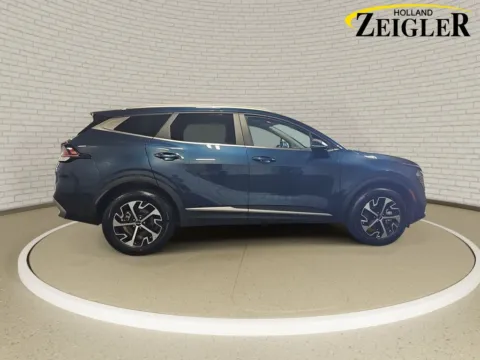 More photos of 2023 Kia Sportage Hybrid EX at Zeigler Kia of Holland, MI