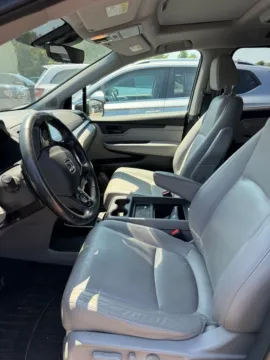 More photos of 2018 Honda Odyssey EX-L at Zeigler Kia of Holland, MI