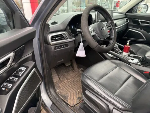 More photos of 2021 Kia Telluride LX at Zeigler Kia of Holland, MI