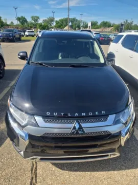 Black 2020 Mitsubishi Outlander SEL for sale in Holland, MI