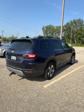 More photos of 2025 Honda Pilot EX-L at Zeigler Kia of Holland, MI