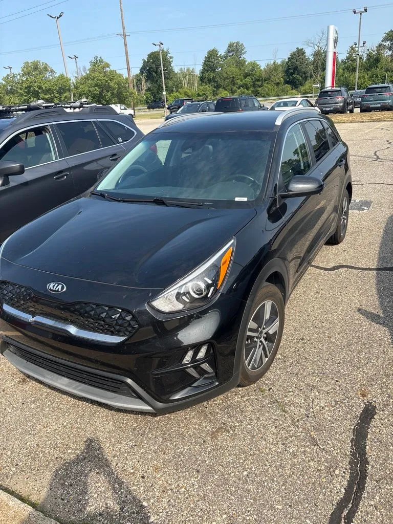 Black 2021 Kia Niro LXS for sale in Holland, MI