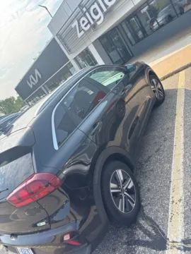 More photos of 2021 Kia Niro LXS at Zeigler Kia of Holland, MI