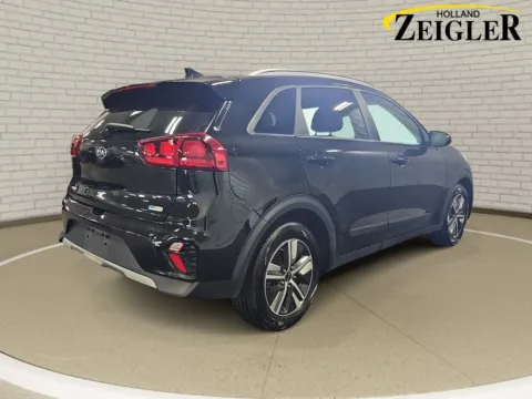 More photos of 2021 Kia Niro LXS at Zeigler Kia of Holland, MI