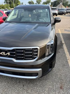 More photos of 2023 Kia Telluride SX at Zeigler Kia of Holland, MI