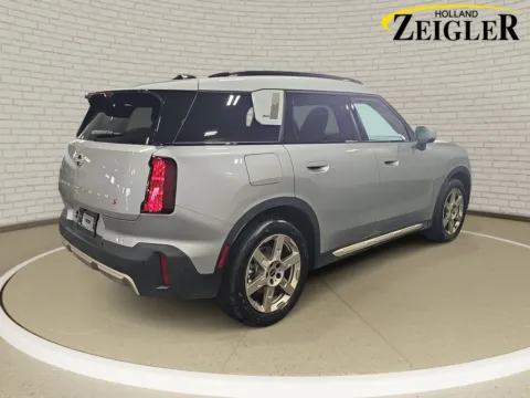 More photos of 2026 MINI Cooper S Countryman Signature Plus at Zeigler Kia of Holland, MI