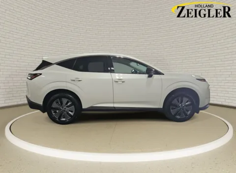 More photos of 2025 Nissan Murano SL at Zeigler Kia of Holland, MI